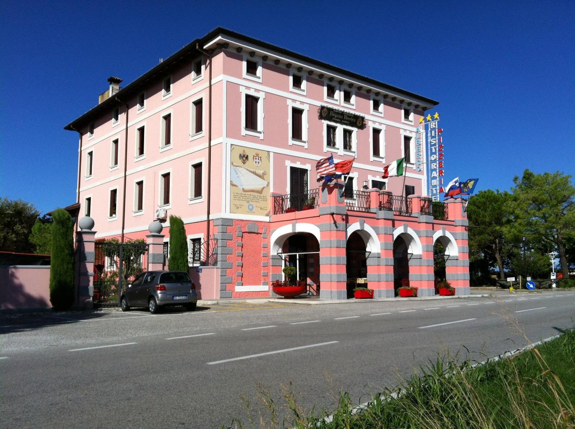 Dogana Vecchia - Hotel & Residence B&B Ristorante & Pizzeria Trivignano Udinese Extérieur photo