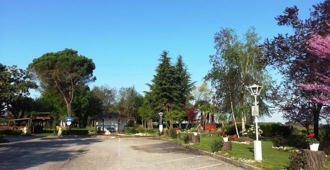 Dogana Vecchia - Hotel & Residence B&B Ristorante & Pizzeria Trivignano Udinese Extérieur photo